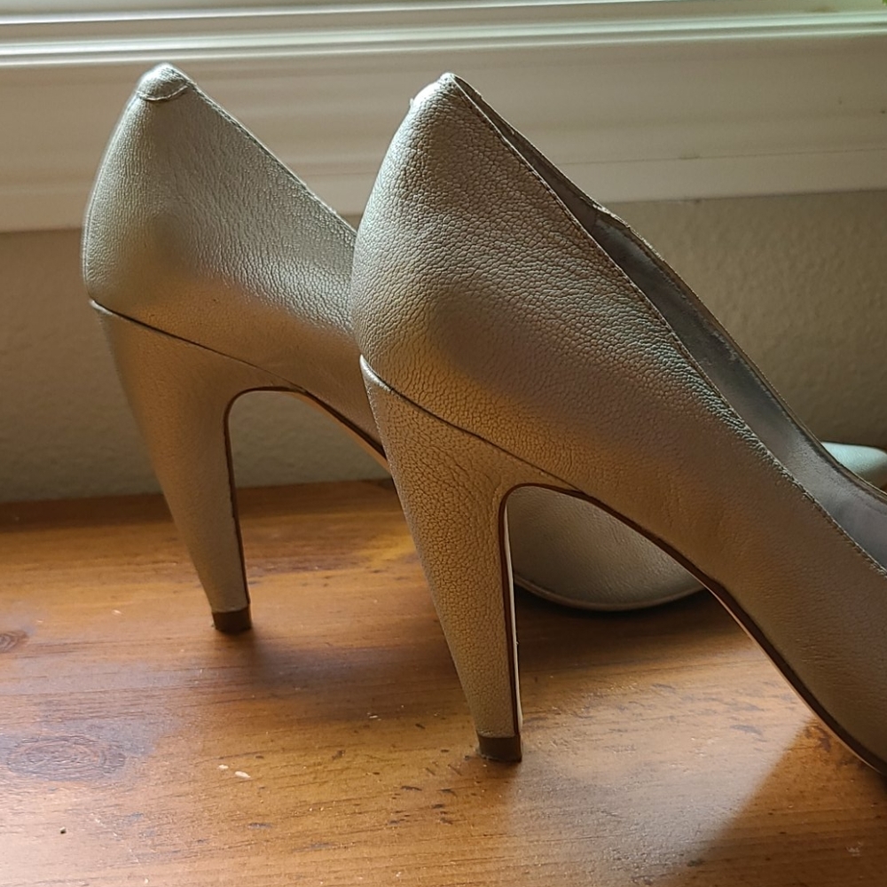 Silver pumps - Picture 4 of 8